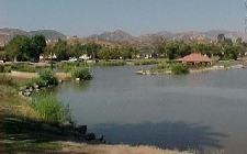 Lindo Lake with mountains in the background